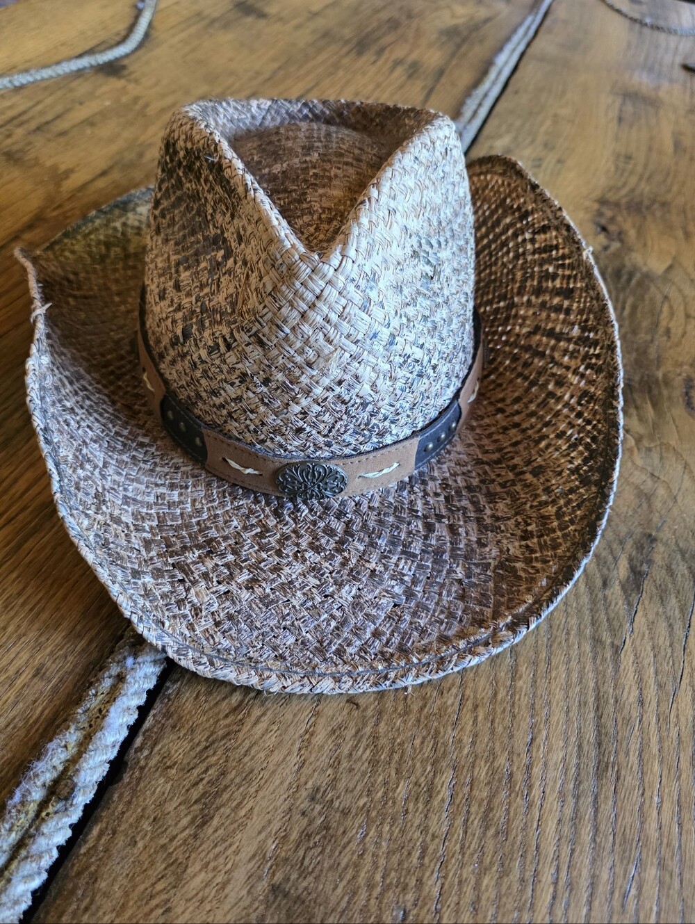 Red Head Brown Straw Cowboy Hat with Decorative Metalic Concho Band Mens Medium